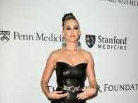 Katy Perry z dużym dekoltem i pięknej sukni